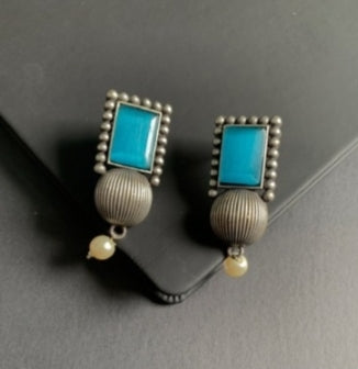 Timeless Elegance: Vintage Oxidised Metal Earrings with Statement Design